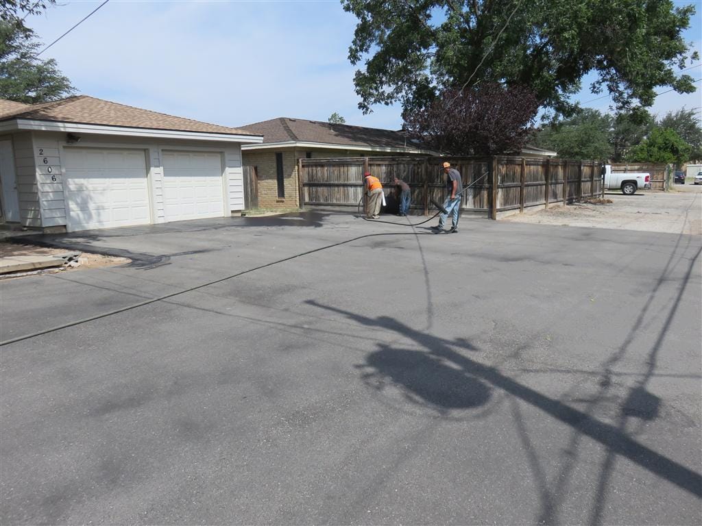 Driveway sealcoating in Midland, TX